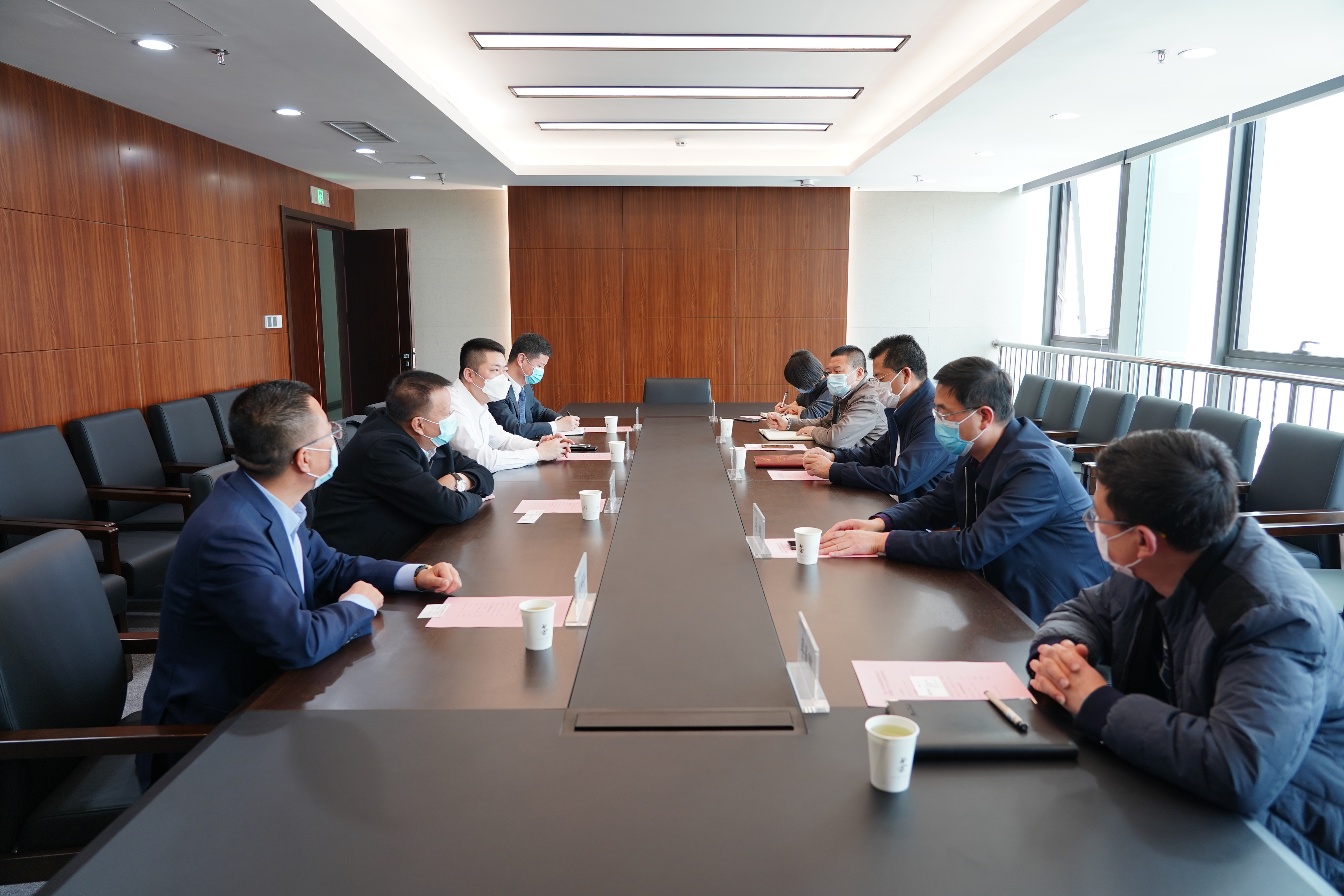 宋忠慶馬明會(huì)見(jiàn)招商銀行蘭州分行行長(zhǎng)毛旭一行