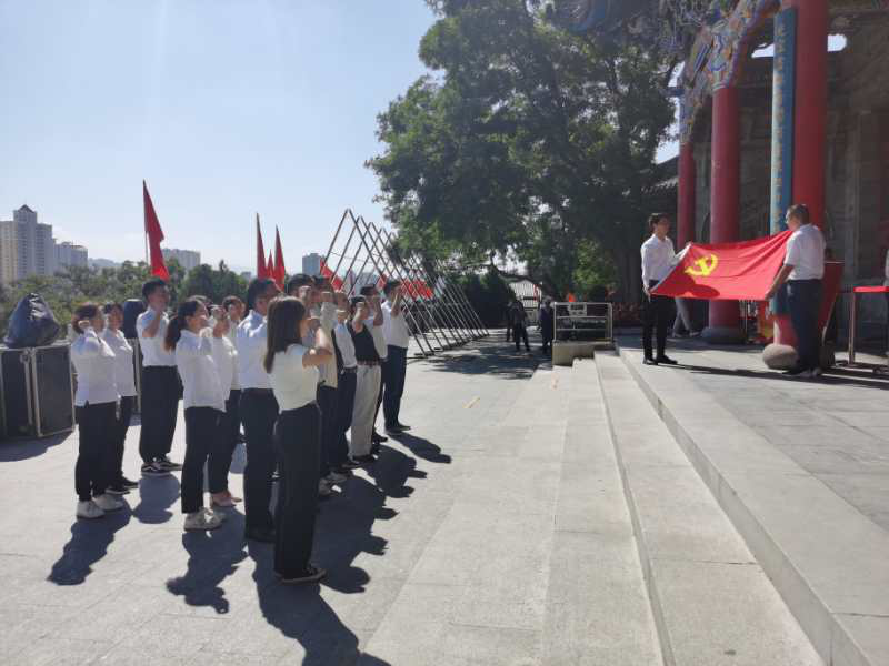 集團(tuán)機(jī)關(guān)第二黨支部與土木院第一黨支部開展<br/>“重溫光輝歷程，傳承紅色基因”主題黨日暨結(jié)對共建活動